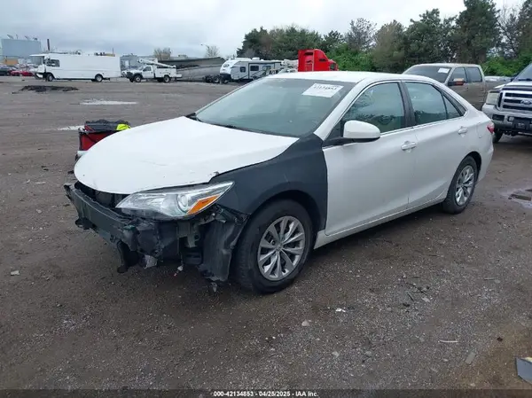 4T4BF1FK1GR546137 2016 TOYOTA CAMRY - Image 2