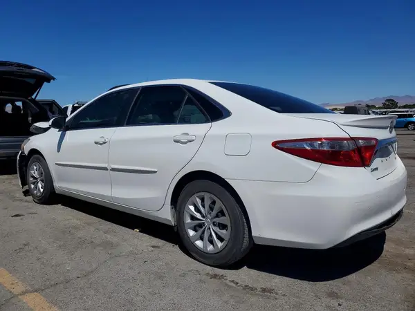 4T4BF1FK1GR547319 2016 TOYOTA CAMRY - Image 2