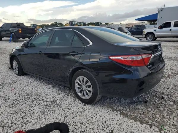 4T4BF1FK1GR548258 2016 TOYOTA CAMRY - Image 2
