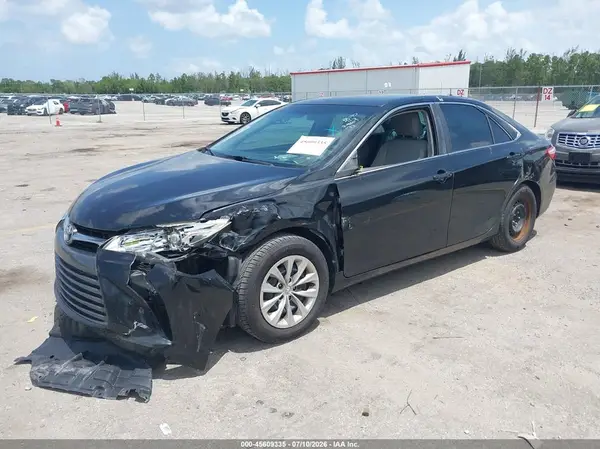 4T4BF1FK1GR552794 2016 TOYOTA CAMRY - Image 2