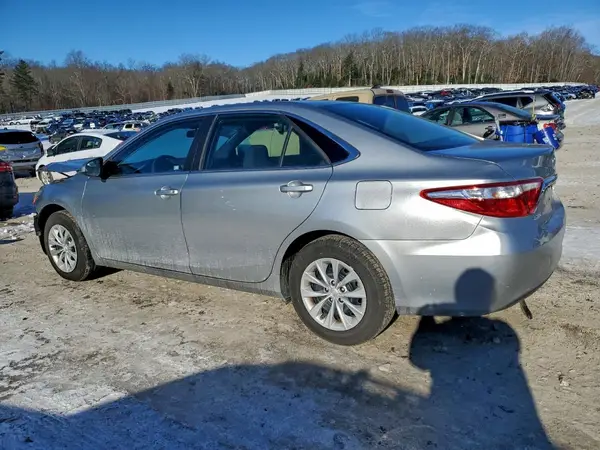 4T4BF1FK1GR556070 2016 TOYOTA CAMRY - Image 2