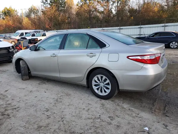 4T4BF1FK1GR557168 2016 TOYOTA CAMRY - Image 2