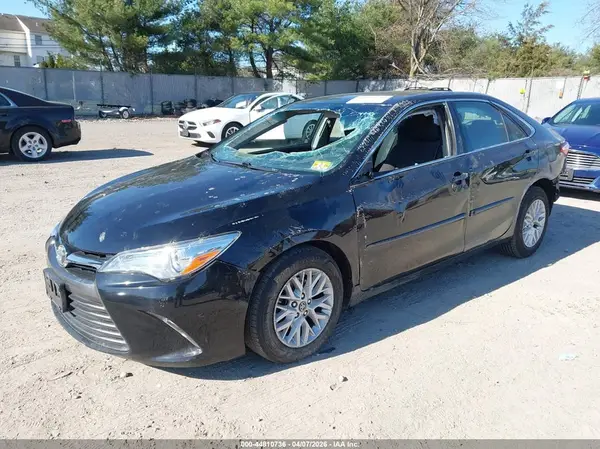 4T4BF1FK1GR557445 2016 TOYOTA CAMRY - Image 2