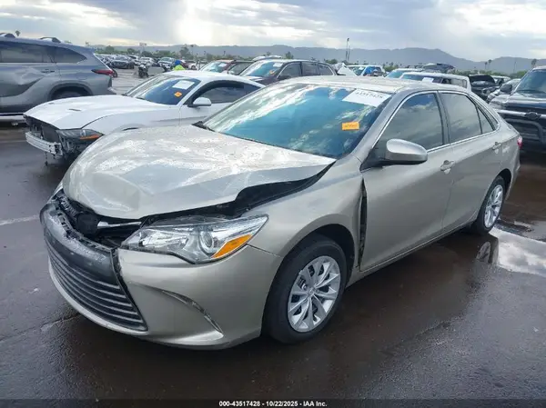 4T4BF1FK1GR560412 2016 TOYOTA CAMRY - Image 2