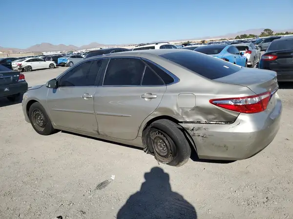 4T4BF1FK1GR560488 2016 TOYOTA CAMRY - Image 2