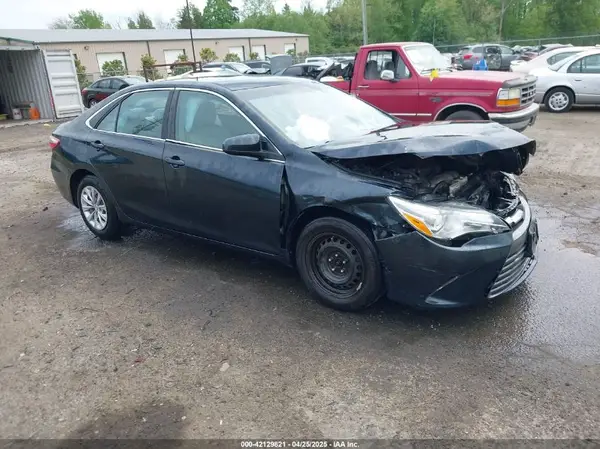 4T4BF1FK1GR562175 2016 TOYOTA CAMRY - Image 1