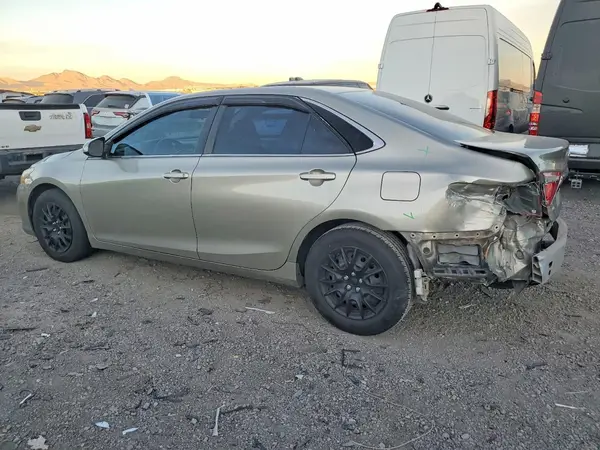 4T4BF1FK1GR564783 2016 TOYOTA CAMRY - Image 2