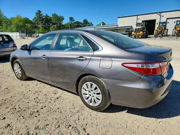 4T4BF1FK1GR566470 2016 TOYOTA CAMRY - Image 2