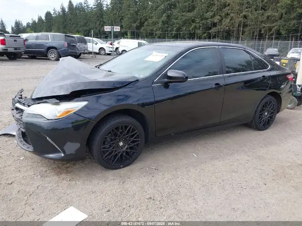 4T4BF1FK1GR566713 2016 TOYOTA CAMRY - Image 2