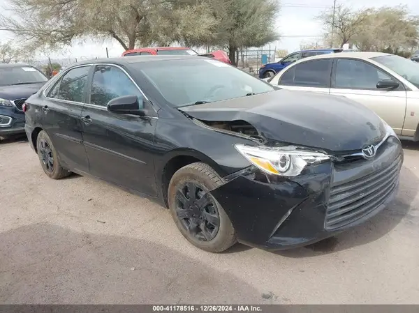 4T4BF1FK1GR568879 2016 TOYOTA CAMRY - Image 1