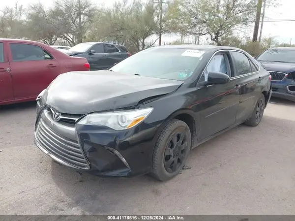 4T4BF1FK1GR568879 2016 TOYOTA CAMRY - Image 2