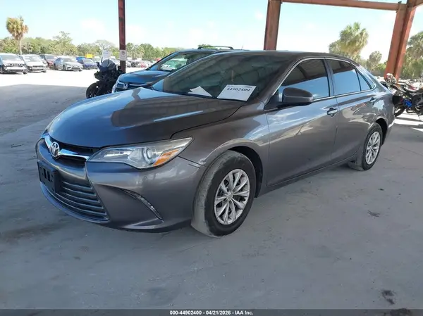 4T4BF1FK1GR569997 2016 TOYOTA CAMRY - Image 2