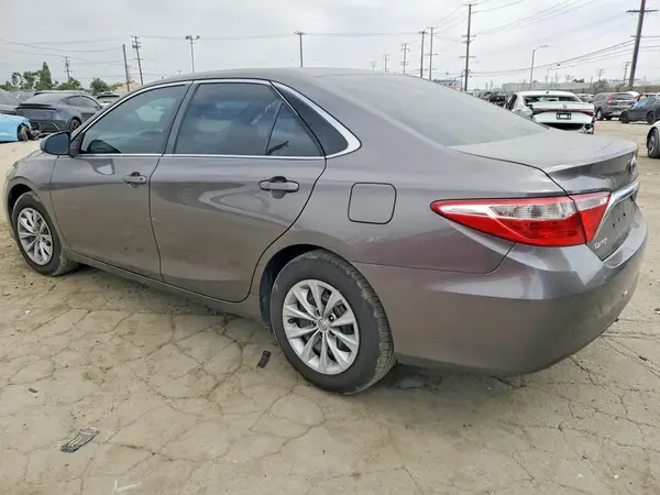 4T4BF1FK1GR577212 2016 TOYOTA CAMRY - Image 2