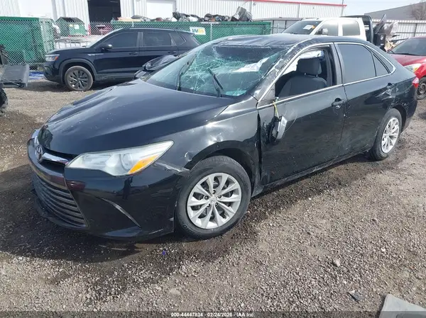 4T4BF1FK1GR578683 2016 TOYOTA CAMRY - Image 2