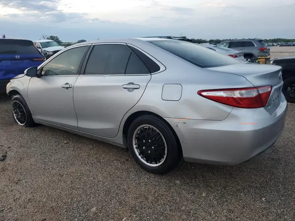 4T4BF1FK1GR580692 2016 TOYOTA CAMRY - Image 2