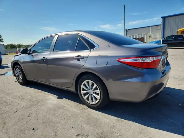 4T4BF1FK1GR582149 2016 TOYOTA CAMRY - Image 2
