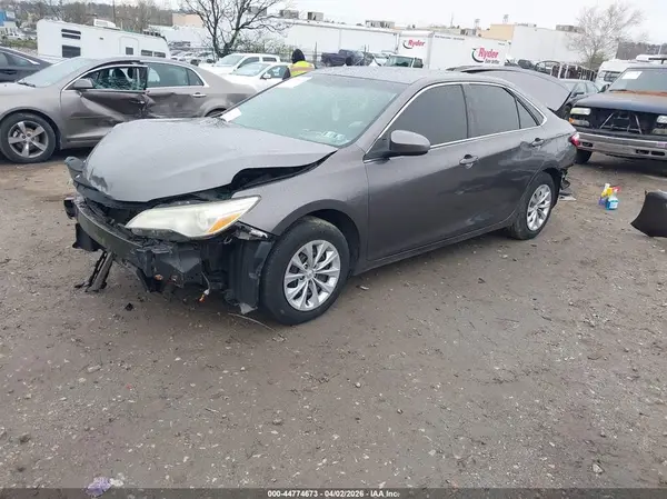 4T4BF1FK2GR516872 2016 TOYOTA CAMRY - Image 2