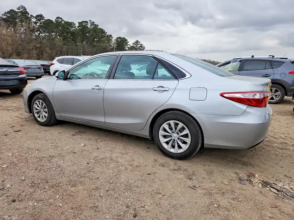 4T4BF1FK2GR517052 2016 TOYOTA CAMRY - Image 2