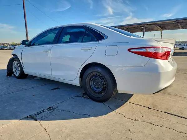 4T4BF1FK2GR518511 2016 TOYOTA CAMRY - Image 2