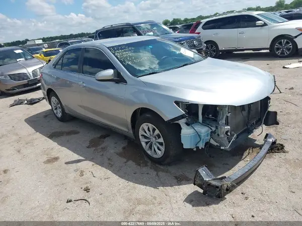 4T4BF1FK2GR522087 2016 TOYOTA CAMRY - Image 1