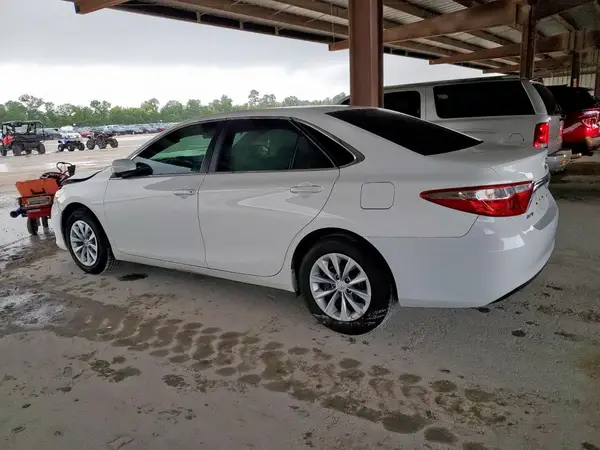 4T4BF1FK2GR524857 2016 TOYOTA CAMRY - Image 2