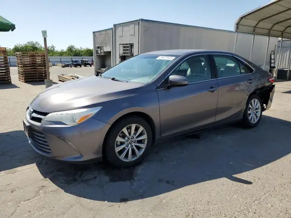 4T4BF1FK2GR526558 2016 TOYOTA CAMRY - Image 1