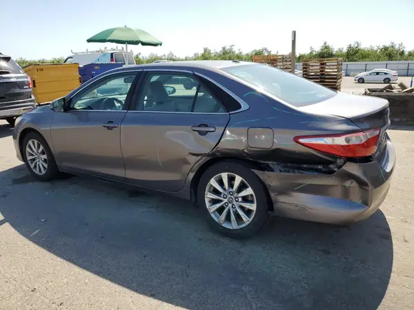 4T4BF1FK2GR526558 2016 TOYOTA CAMRY - Image 2
