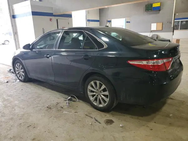 4T4BF1FK2GR530139 2016 TOYOTA CAMRY - Image 2