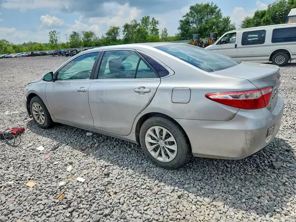4T4BF1FK2GR532747 2016 TOYOTA CAMRY - Image 2