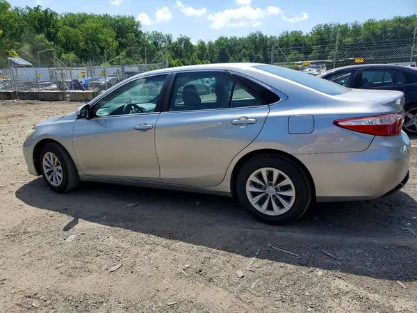 4T4BF1FK2GR533428 2016 TOYOTA CAMRY - Image 2