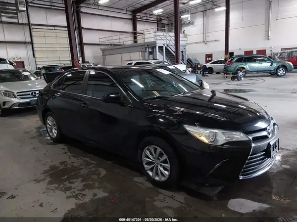 4T4BF1FK2GR533574 2016 TOYOTA CAMRY - Image 1