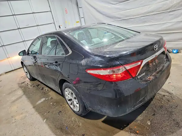 4T4BF1FK2GR536166 2016 TOYOTA CAMRY - Image 2
