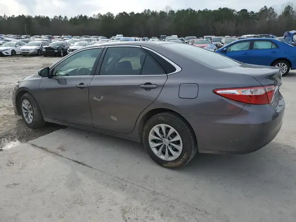 4T4BF1FK2GR537916 2016 TOYOTA CAMRY - Image 2
