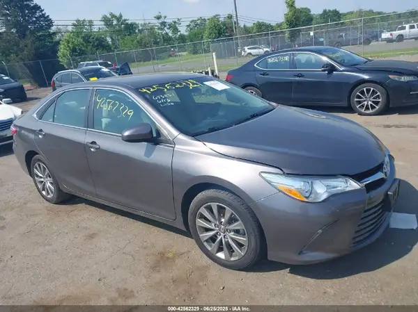 4T4BF1FK2GR539472 2016 TOYOTA CAMRY - Image 1