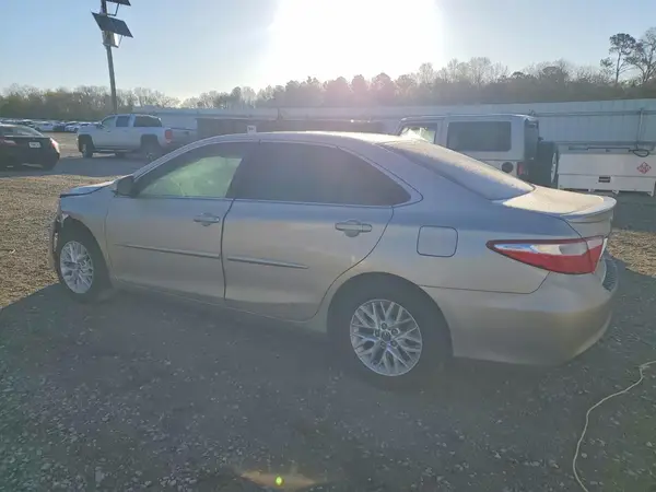 4T4BF1FK2GR540086 2016 TOYOTA CAMRY - Image 2