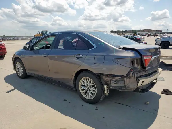 4T4BF1FK2GR541061 2016 TOYOTA CAMRY - Image 2