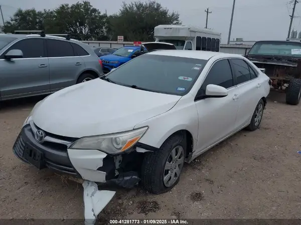4T4BF1FK2GR542176 2016 TOYOTA CAMRY - Image 2