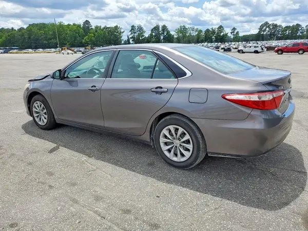 4T4BF1FK2GR543571 2016 TOYOTA CAMRY - Image 2