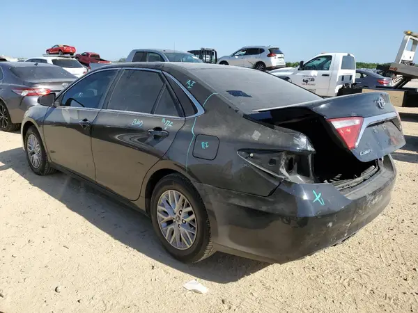 4T4BF1FK2GR547233 2016 TOYOTA CAMRY - Image 2