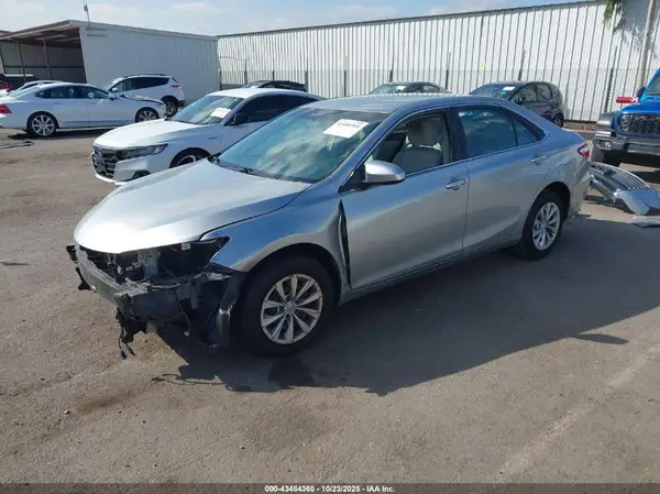 4T4BF1FK2GR549001 2016 TOYOTA CAMRY - Image 2