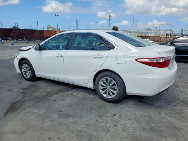 4T4BF1FK2GR551475 2016 TOYOTA CAMRY - Image 2