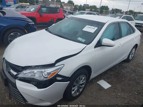 4T4BF1FK2GR551749 2016 TOYOTA CAMRY - Image 2