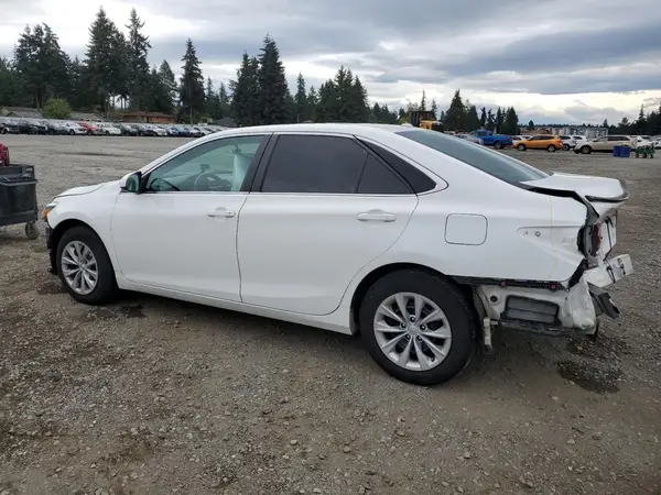 4T4BF1FK2GR551864 2016 TOYOTA CAMRY - Image 2