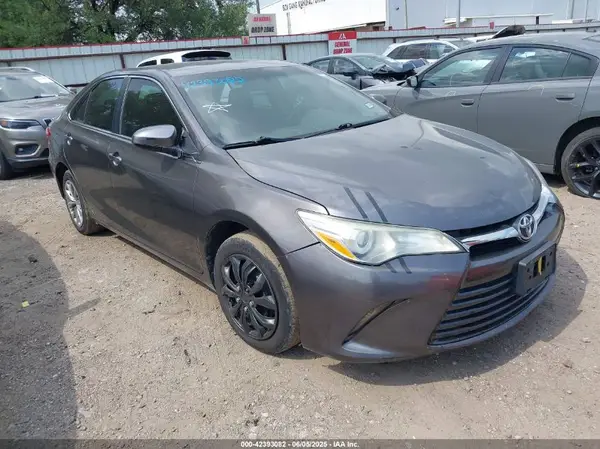 4T4BF1FK2GR552710 2016 TOYOTA CAMRY - Image 1