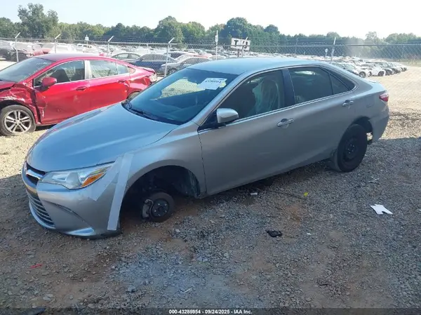 4T4BF1FK2GR553212 2016 TOYOTA CAMRY - Image 2