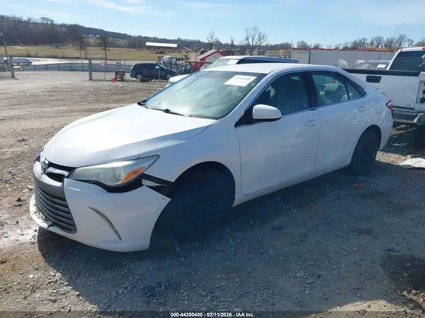 4T4BF1FK2GR553744 2016 TOYOTA CAMRY - Image 2