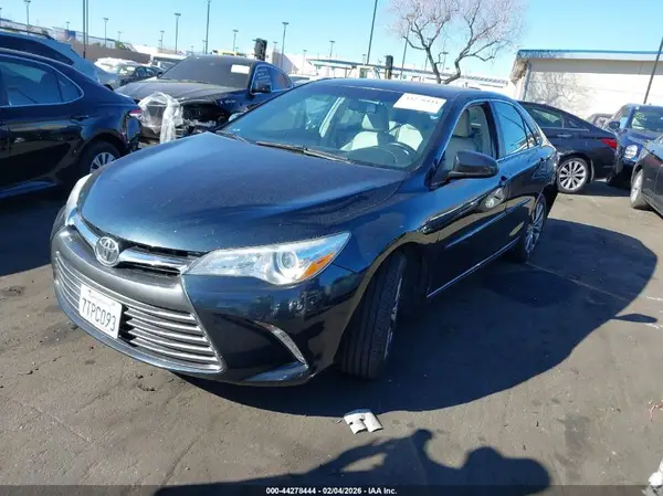 4T4BF1FK2GR555400 2016 TOYOTA CAMRY - Image 2