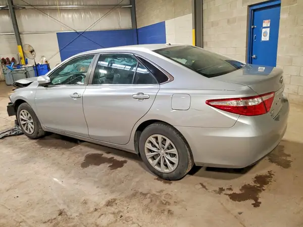 4T4BF1FK2GR556501 2016 TOYOTA CAMRY - Image 2