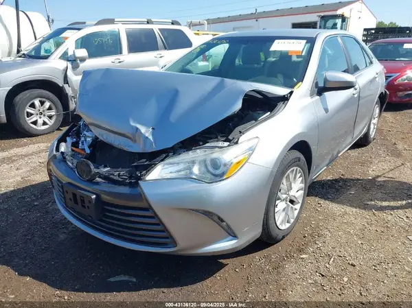 4T4BF1FK2GR560080 2016 TOYOTA CAMRY - Image 2