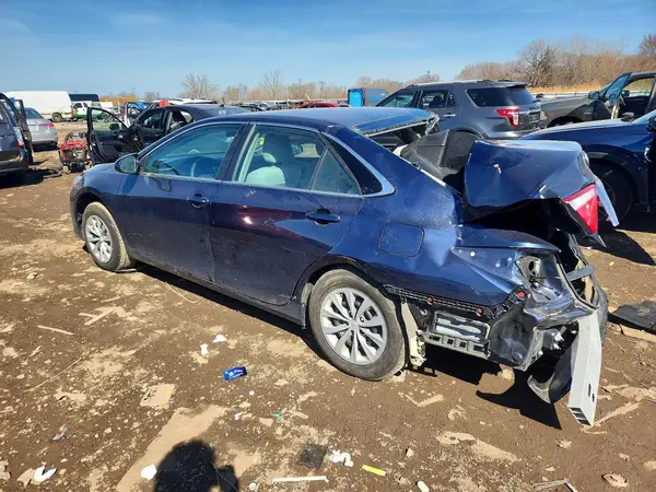 4T4BF1FK2GR562685 2016 TOYOTA CAMRY - Image 2